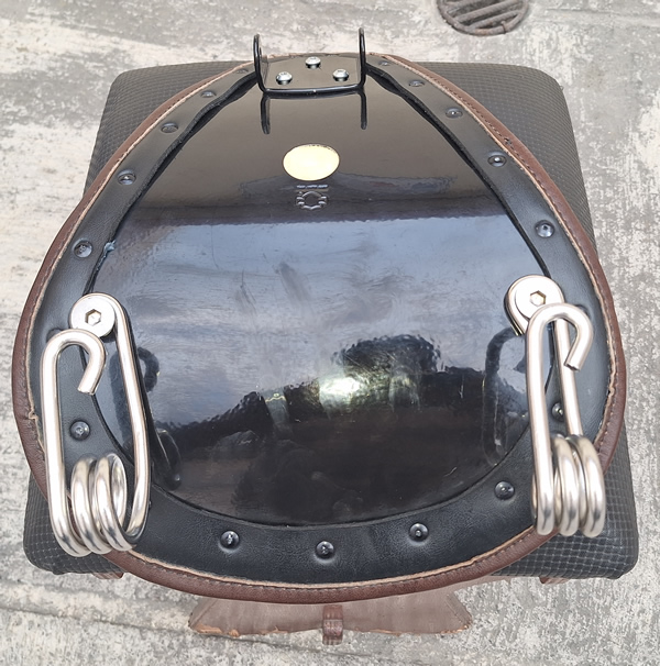 Asiento Solo de Resortes para Harley Softail usado - Imagen 6