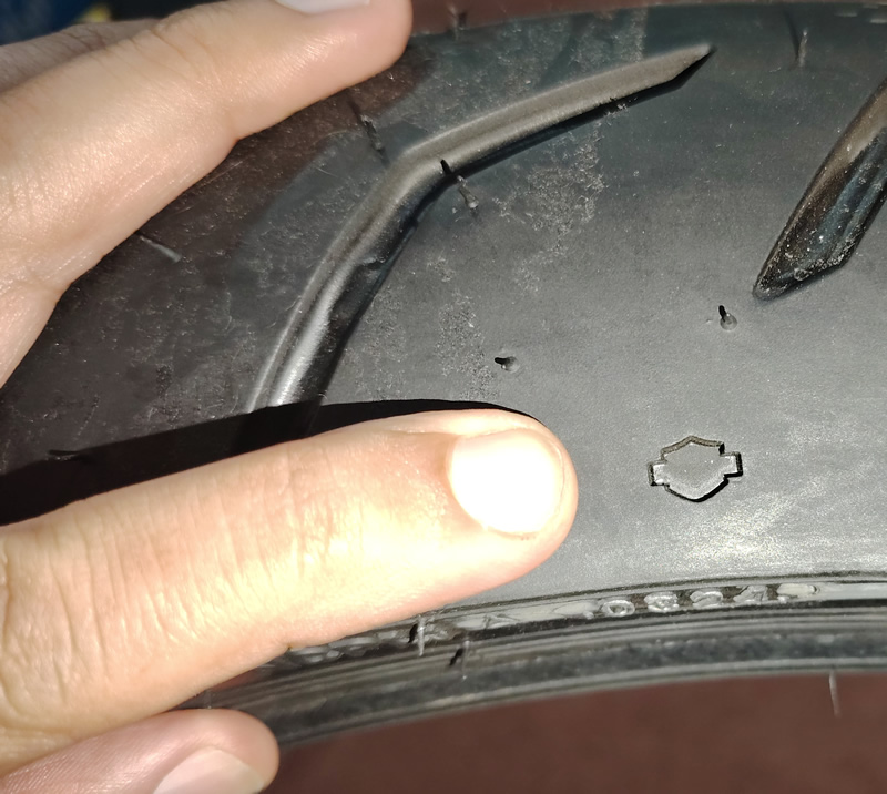 Dunlop Harley Davidson 130/60 R19 para road Glide - Imagen 4